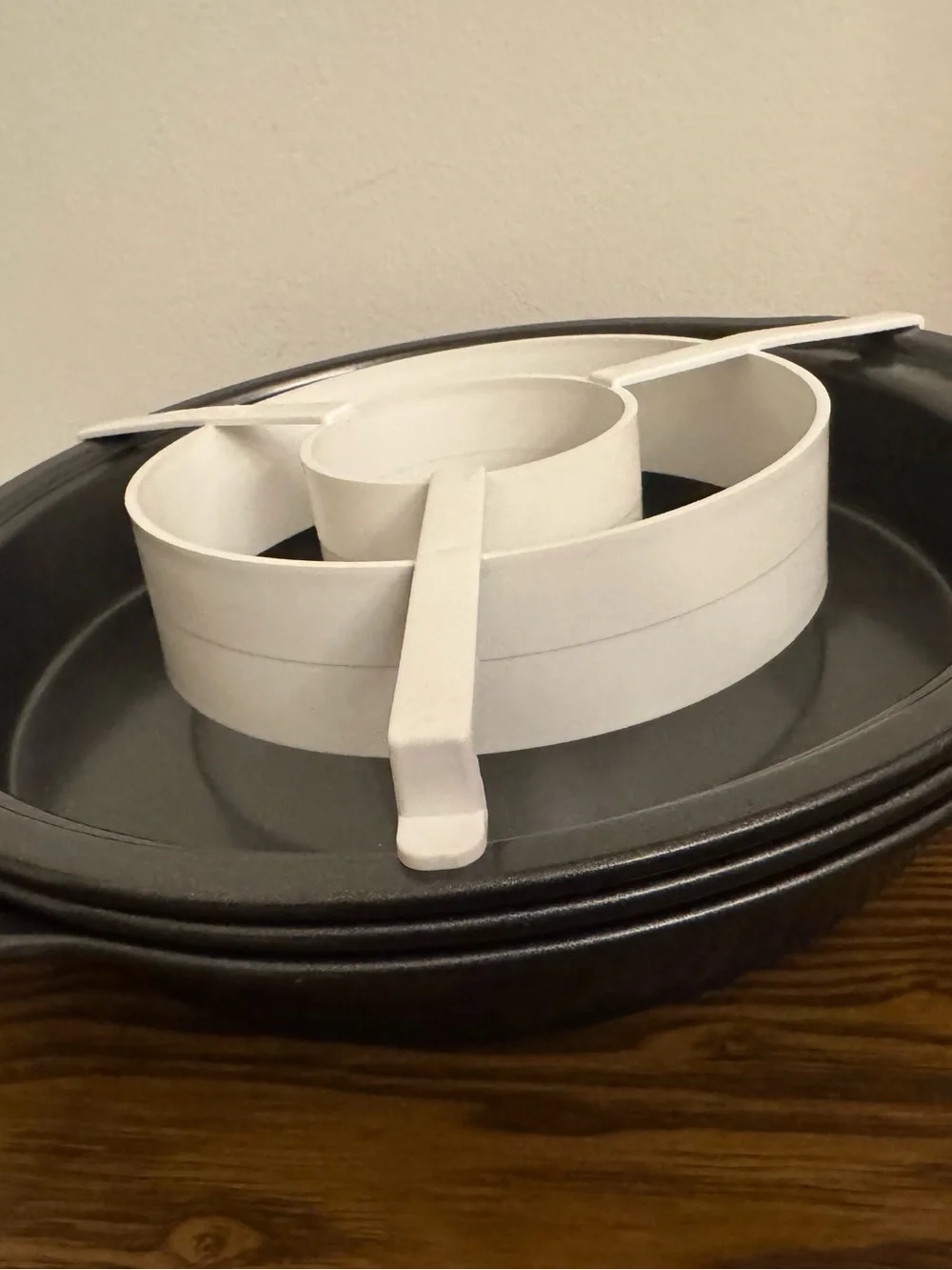 Pampered Chef Checkerboard Cake Pan Set (3 Pans + Insert) - NEW